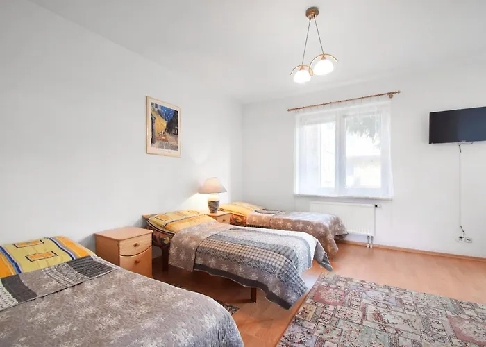 Quarto em Acomodações Particulares Aida *